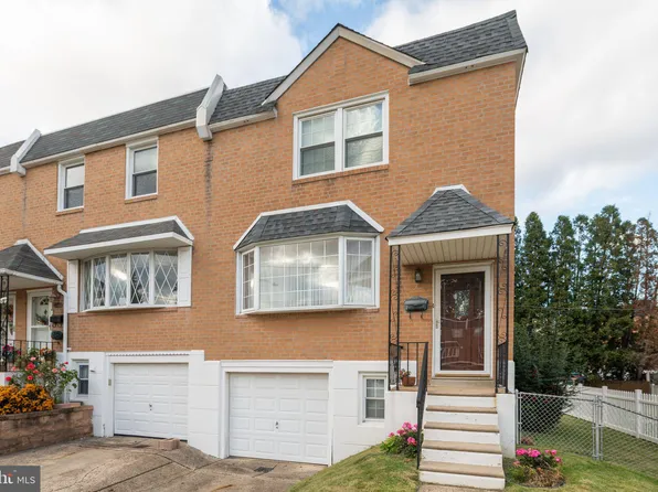 9929 S Canterbury Rd, Philadelphia, PA 19114