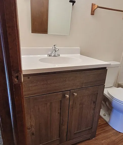 1817 W Chestnut St — Photo 18