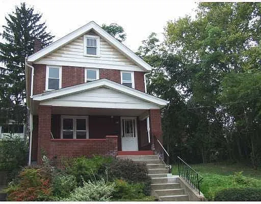 204 Wilmot St photo 1
