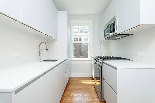19 Forest St Photo 1