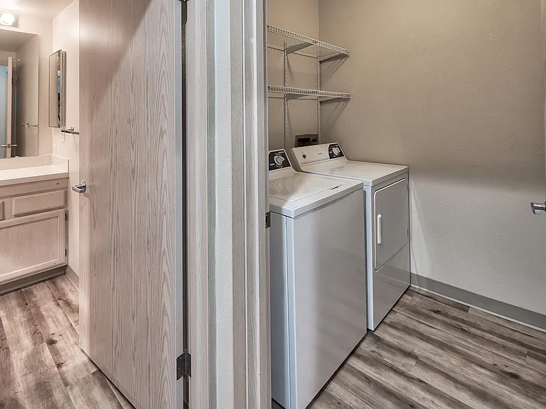 2433 George Washington Way — Photo 15