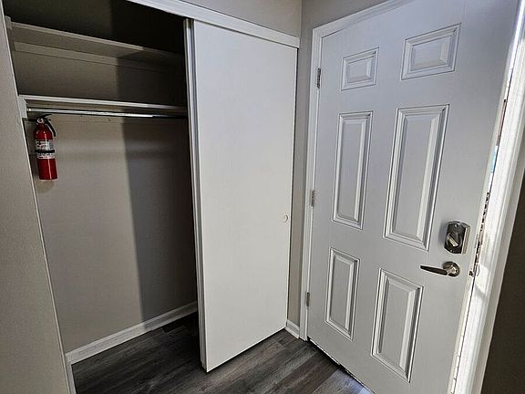 4th image of 196 Georgetown Dr Unit 6