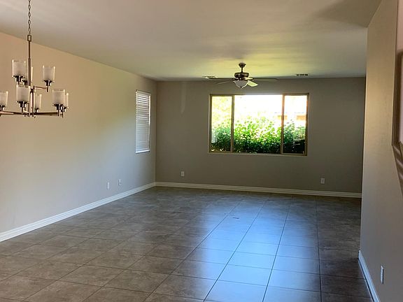 4th image of 1086 E Oriole Dr