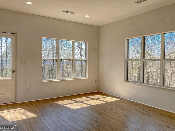 5th image of 330 Firetower Rd