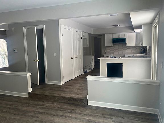4th image of 37 Kings Cross Dr