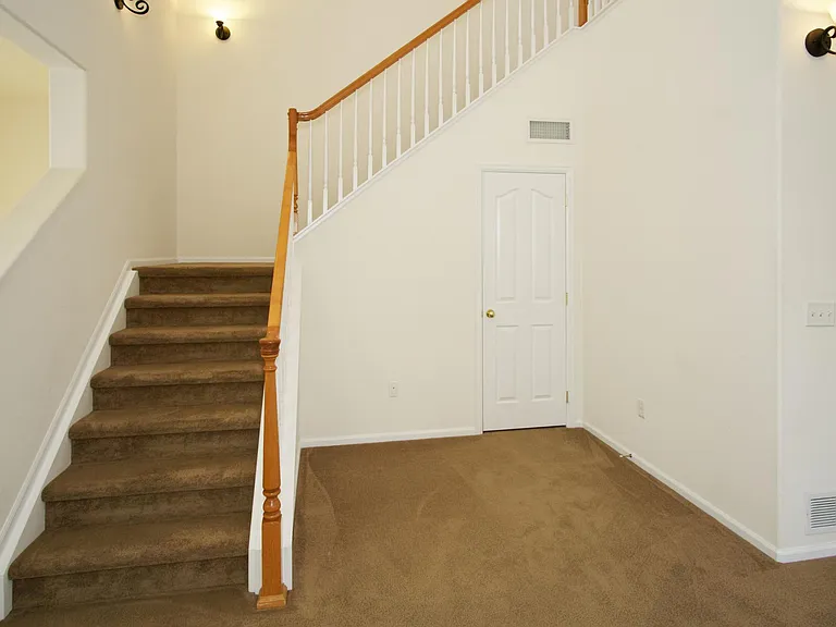 10585 Parkington Ln — Photo 13