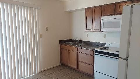 2nd image of 410 E Peppertree Ave APT 3