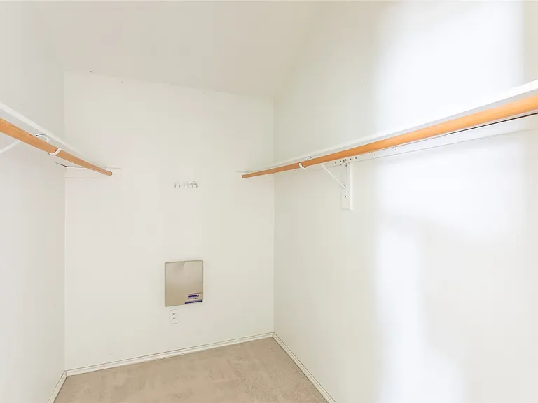 9005 Boone Dr — Photo 7