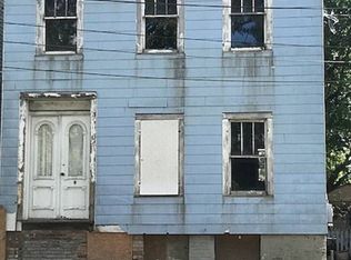 3 Centre St, Troy, NY 12180