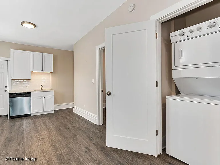 1719 N Kimball Ave #1R — Photo 6