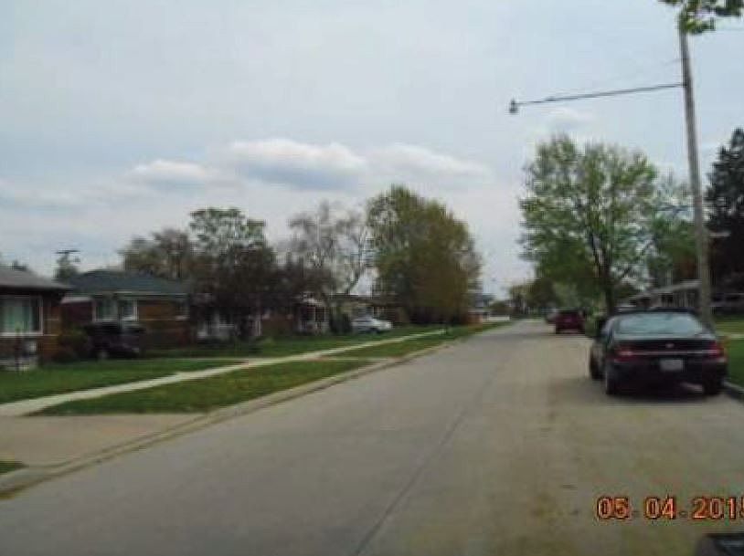 2nd image of 29152 Sherry Ave