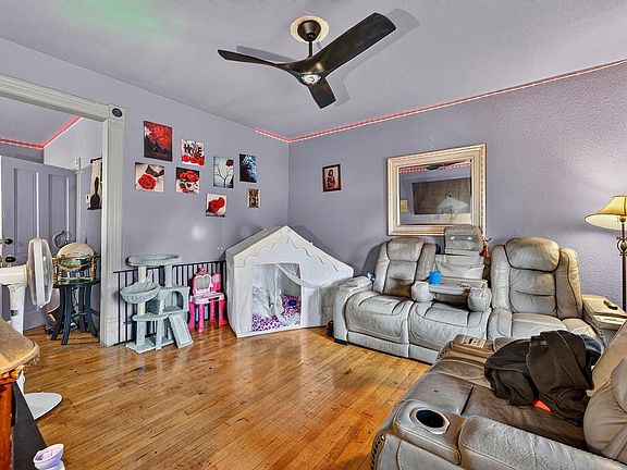 3rd image of 3119 N 34th STREET
