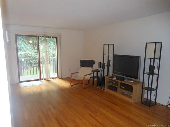 4th image of 93 Oak Forest Dr #3