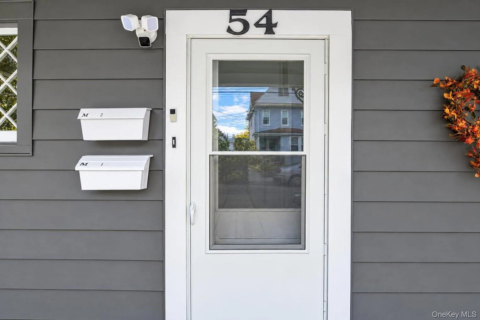 3 bed, 1.0 bath, 1400 sqft, $3,000 — Photo 4