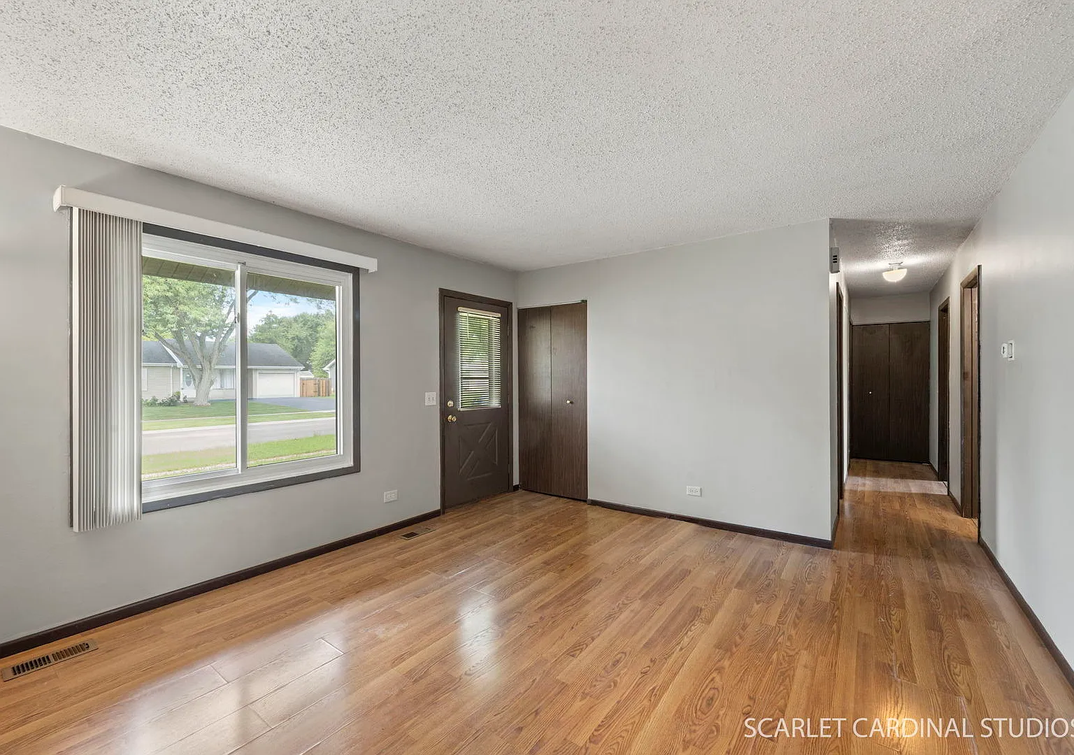 3 bed, 1182 sqft, $2,500 — Photo 2