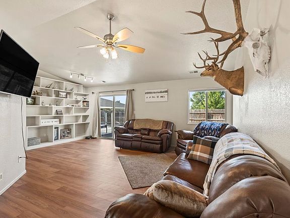 4th image of 3163 Pelton Dr