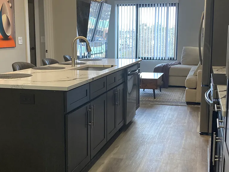 The Tucker Luxury Apartments — Photo 41