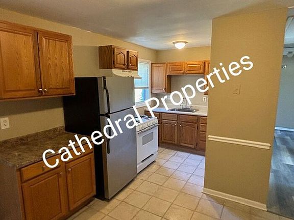 4th image of 5555 Winchelsea Dr