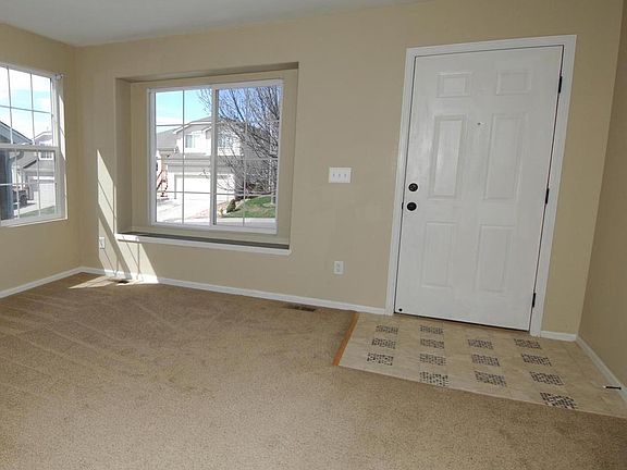 Open Floor Plan. Newly Tiled Entrance.