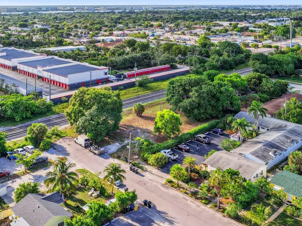 1201 16th Avenue N, Lake Worth Beach, FL 33460