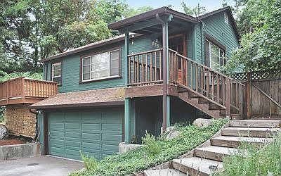 1st image of 515 Barkett Ln