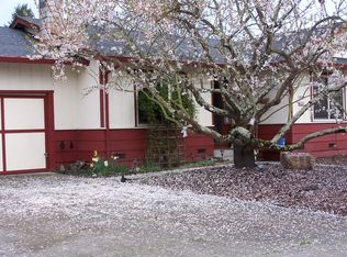 1904 Holiday St, Santa Rosa, CA 95403