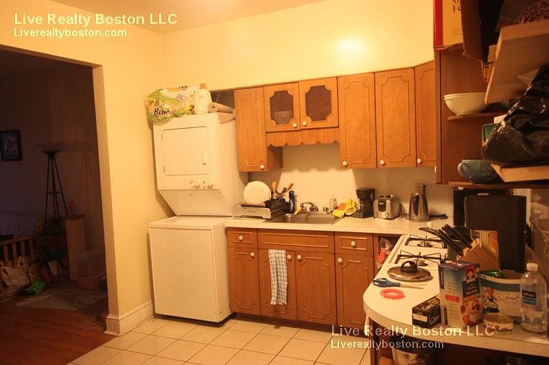 2nd image of 1236 Beacon St APT 6