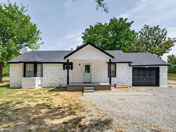 3rd image of 20407 S 4180th Rd