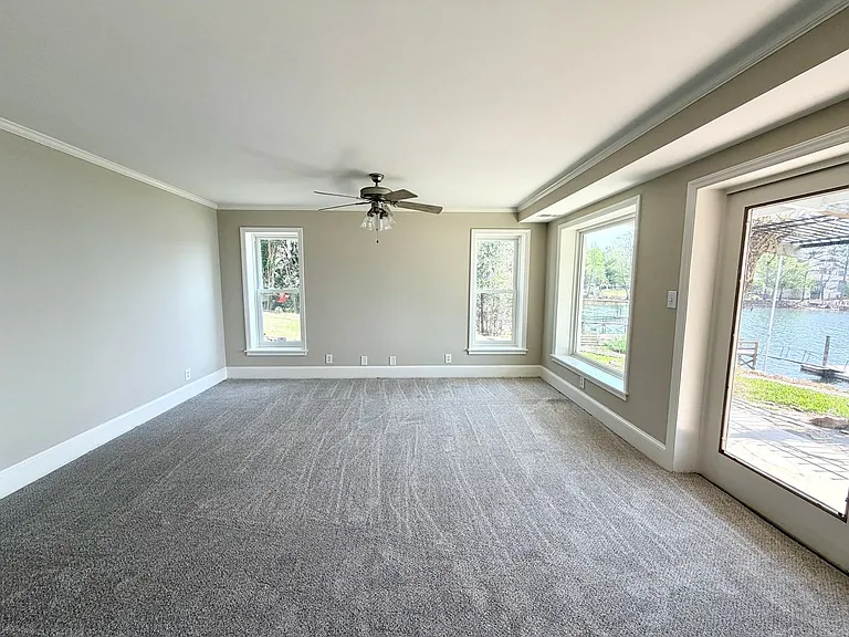 321 Cove View Ct — Photo 20