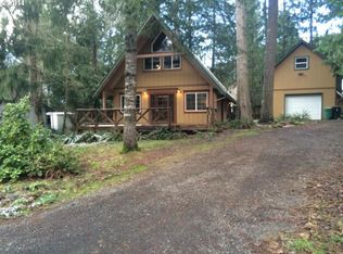 65517 E Sandy River Ln, Rhododendron, OR 97049