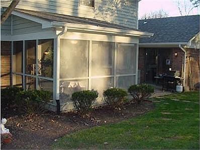 4th image of 9491 Meadow Woods Ln