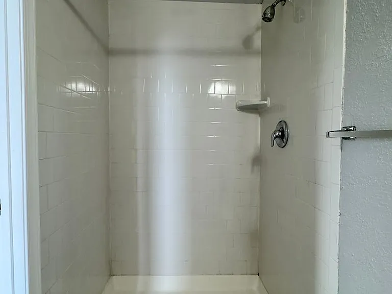 For Rent: Spacious Urban Living at 1322-1324 Eutaw Pl Your Ideal City Dwelling! — Photo 15