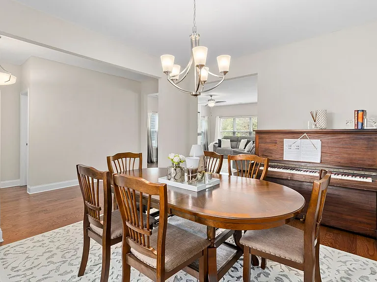 6508 Satjanon Dr — Photo 17