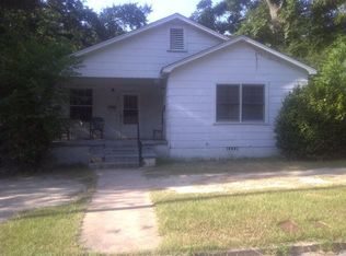 504 W Burdeshaw St, Dothan, AL 36303