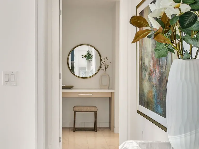 1700 Avenue Rd #Penthouse 706 — Photo 32