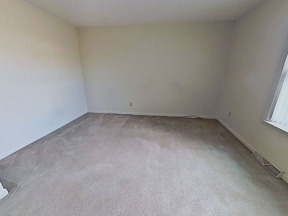 4th image of 231 Craigdan Dr