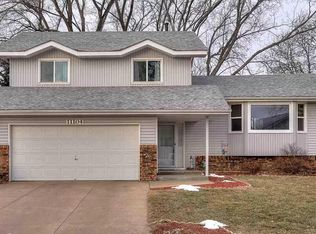 11104 Laurel Cir, Omaha, NE 68164