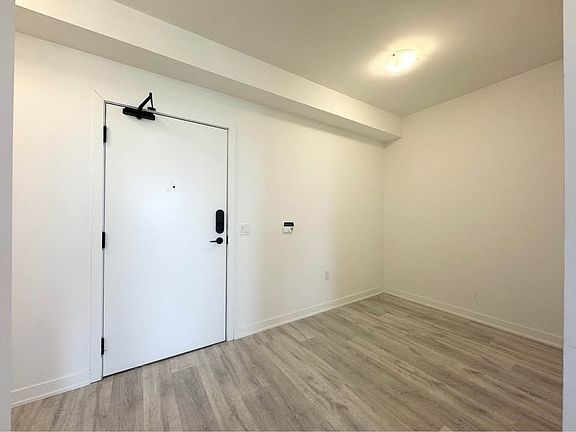 3rd image of 4675 Metcalfe Ave #0