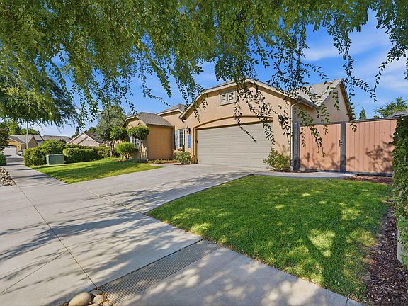 4th image of 1078 Geneva Drive