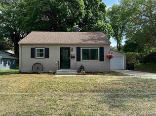 325 W Taft St, Stoughton, WI 53589