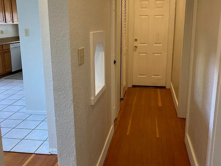 1921 Iris St — Photo 14