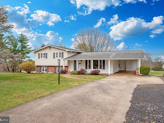 2nd image of 4984 Linganore View Dr