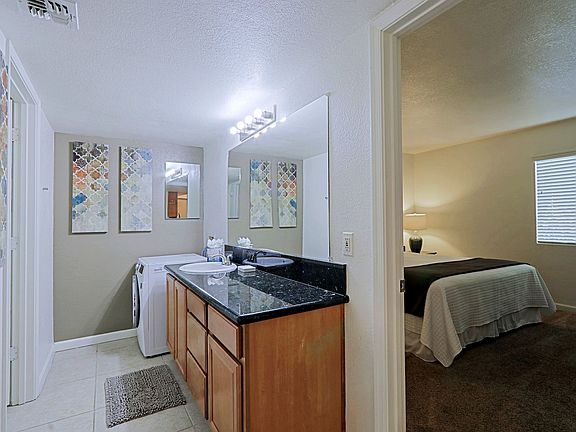 5th image of 740 W Elm St Unit 116