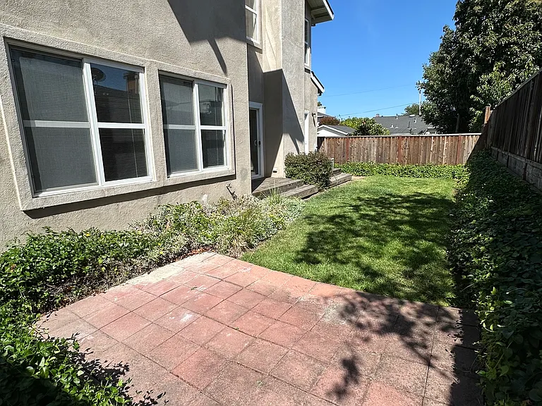 472 Bryan Ave — Photo 53