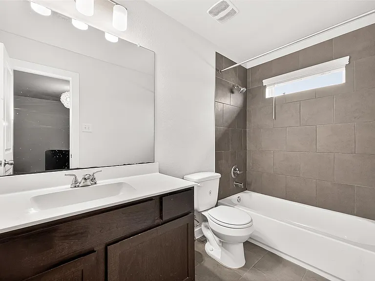 6803 Alamitos Ct — Photo 37