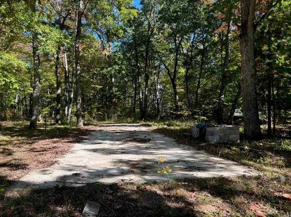 6436 Oak St, Gladwin, MI 48624