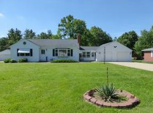 7 Southern Dr, Decatur, IL 62521