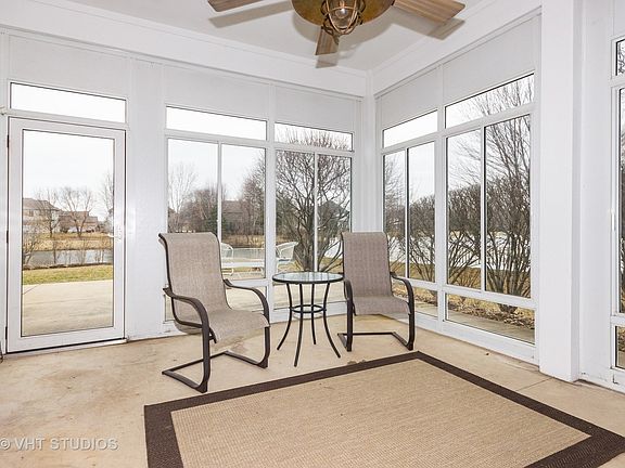5th image of 1014 Vineyard Ln