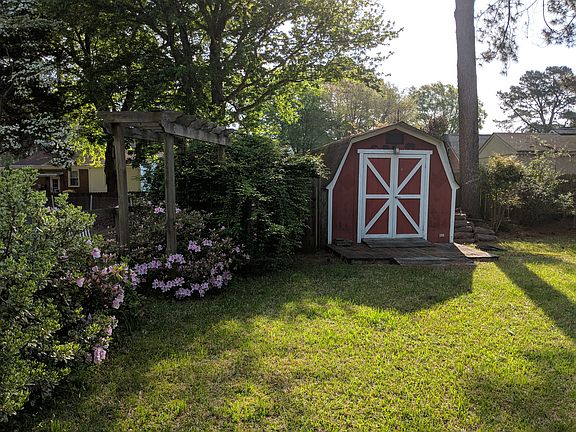5th image of 3613 Brookwood Dr