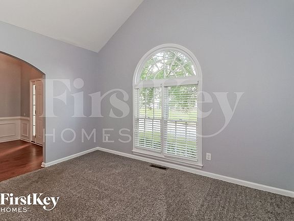 3rd image of 4824 Clay Brooke Dr SE